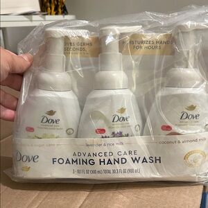 Dove Advanced Care Foaming Hand Wash Set - White